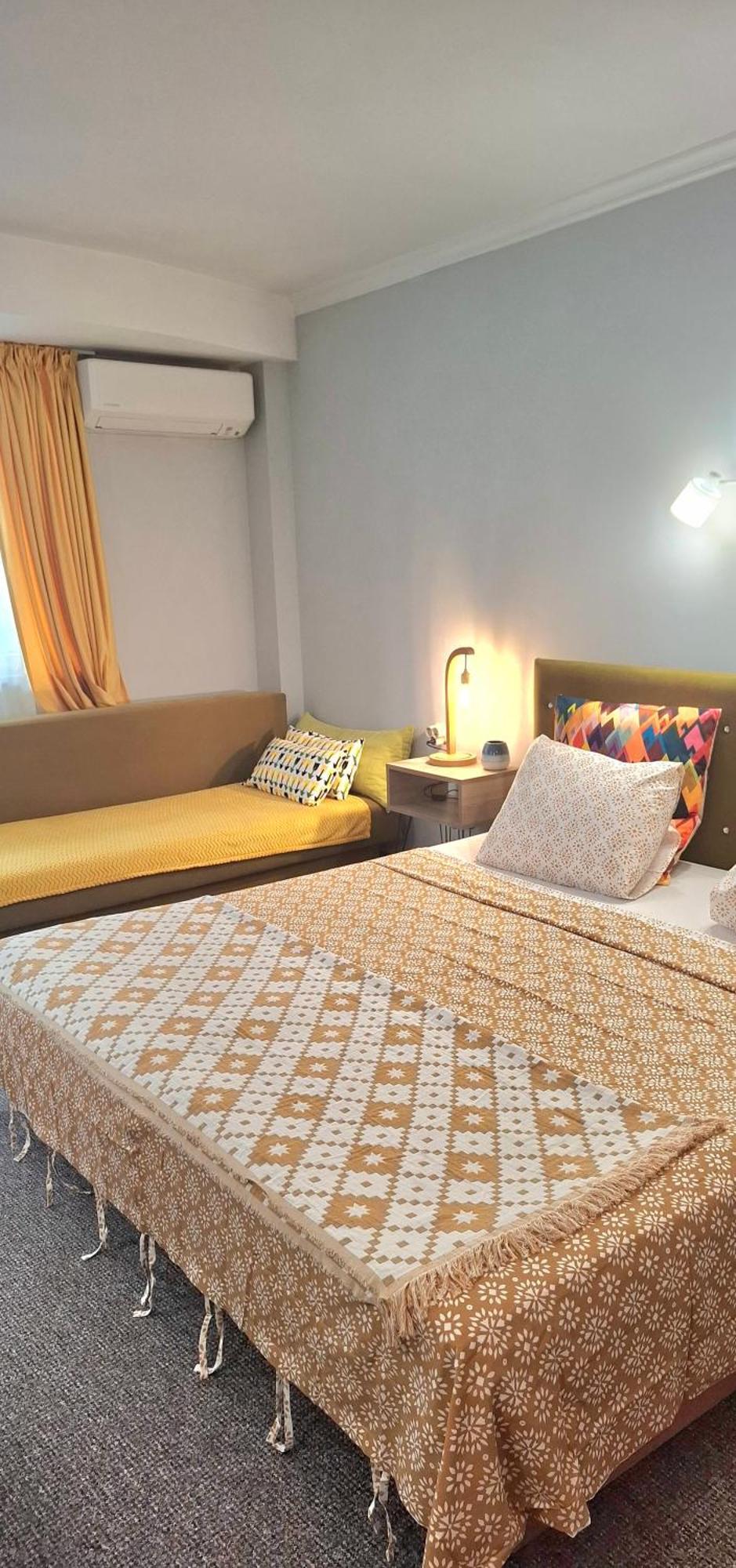 White Rose Guest Rooms Burgas City Exterior foto